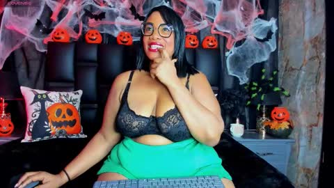 Bbwlatina01 online show from October 14, 12:30 pm