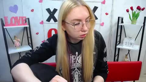 BeatriceFlyy online show from January 29, 12:35 pm