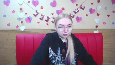 BeatriceFlyy online show from March 1, 6:13 am