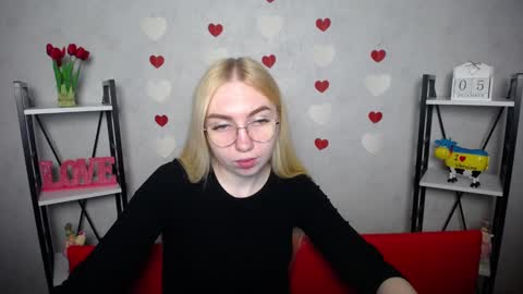 BeatriceFlyy online show from December 5, 12:11 pm