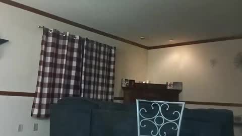 Julie Nicole online show from November 1, 8:51 am