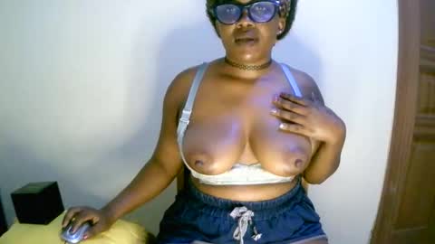 beautifulpeach2 online show from January 22, 5:16 am