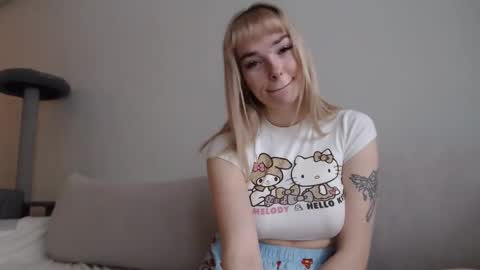 POLLY online show from February 10, 7:22 am