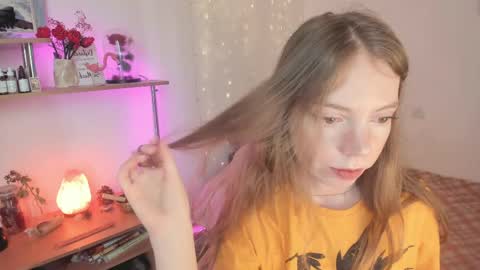 Eliise online show from April 6, 8:15 am