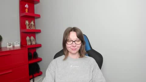 Zoe online show from April 14, 6:57 am