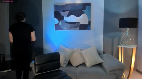 Am Becca online show from February 11, 12:17 pm