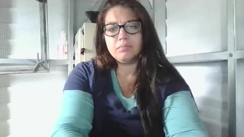 beccabee37 online show from January 17, 3:52 pm