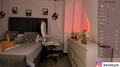 Marzhie online show from February 18, 1:55 pm