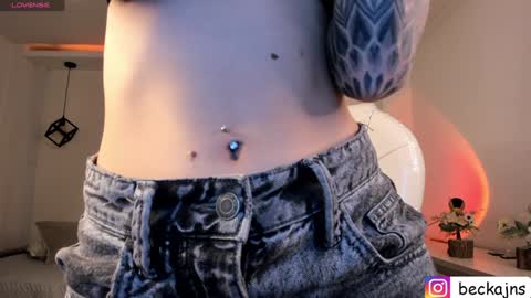 Marzhie online show from February 8, 2:16 pm