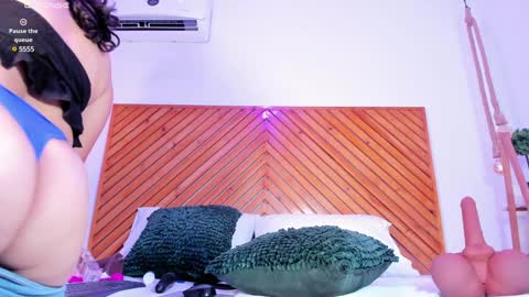 BeckaMils online show from January 25, 11:00 pm