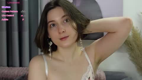 BeckyMartens come join me on    while im offline here  online show from February 19, 4:12 am