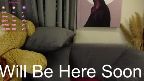 BeckyMartens come join me on    while im offline here  online show from March 9, 6:17 am