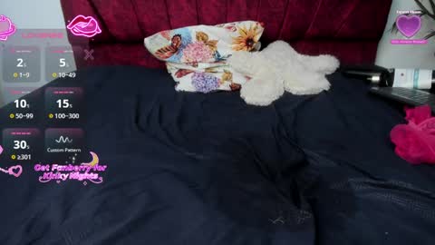 beckyrogue_44 online show from April 7, 9:33 am