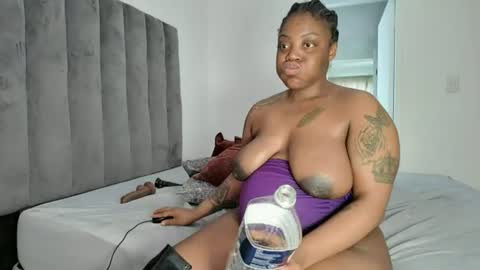 bedroombullyx5 online show from June 17, 7:53 am