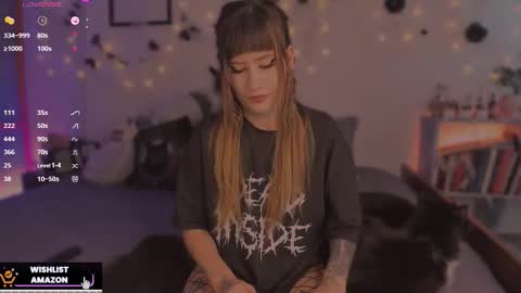       online show from October 1, 8:36 pm