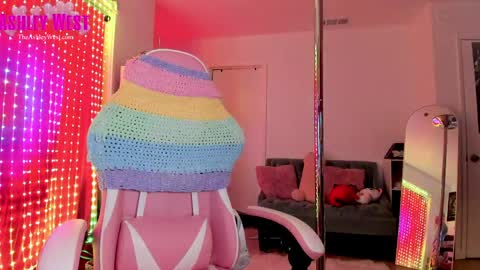  Ashley West  online show from April 6, 3:28 am