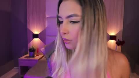 Bella cam online show from October 4, 7:51 pm