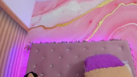 Melanie  online show from January 15, 10:43 am