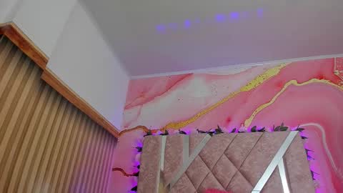 Melanie  online show from February 28, 10:58 am