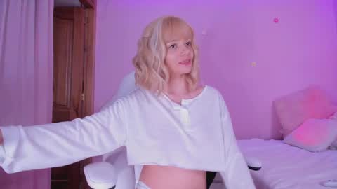 isabella online show from February 18, 9:20 pm