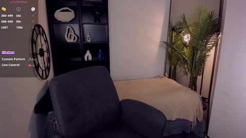 Bella online show from December 17, 9:35 am