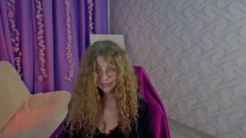 Bella online show from March 4, 4:13 pm