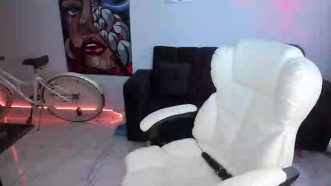 Bella  online show from September 11, 8:09 pm