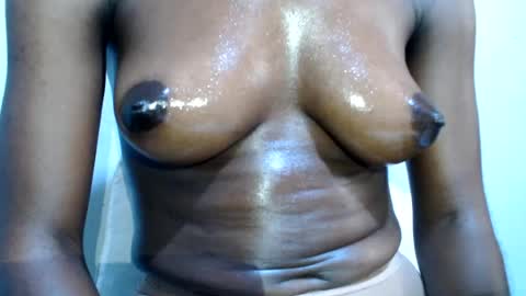 bellabae7 online show from August 3, 9:04 am