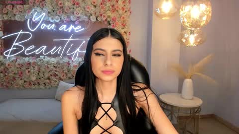 Bella online show from December 14, 3:12 am