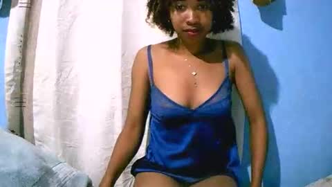 bellaena online show from November 20, 5:47 pm