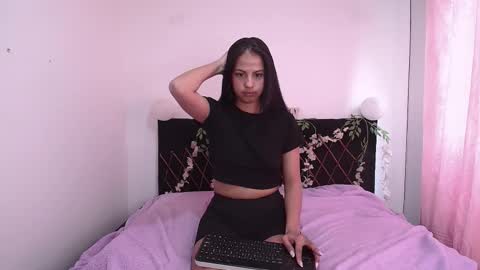 bella  online show from October 10, 9:20 pm