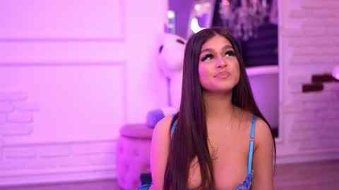 Bella online show from September 14, 6:39 pm