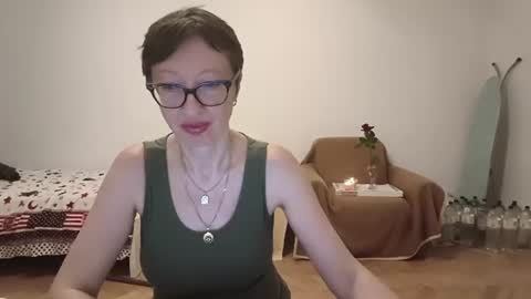 Emma online show from June 21, 7:40 pm