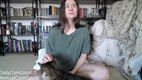 BellaStrange69 online show from April 17, 5:37 pm