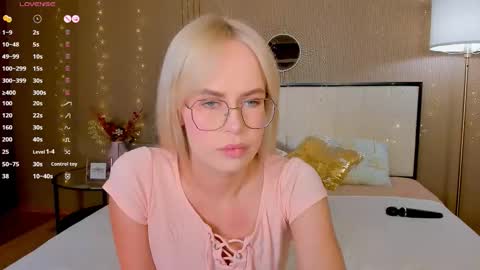 Bella online show from February 27, 1:05 am