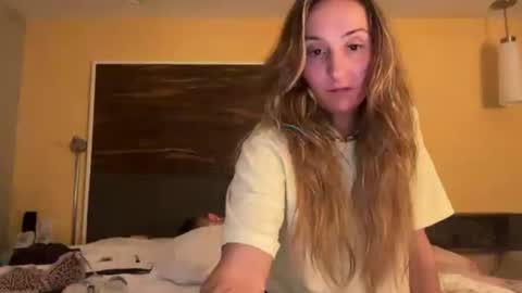 bellawest688986 online show from August 8, 8:44 am