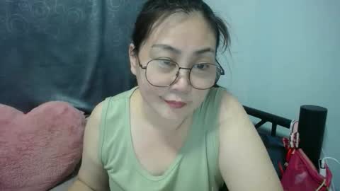 Bella online show from April 15, 4:57 am