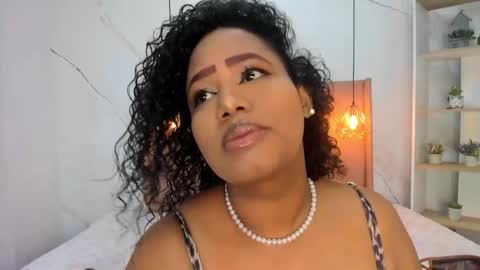 belle online show from March 12, 2:09 pm