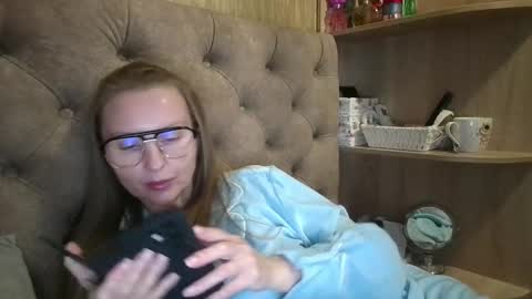 Amelia online show from October 14, 4:20 pm