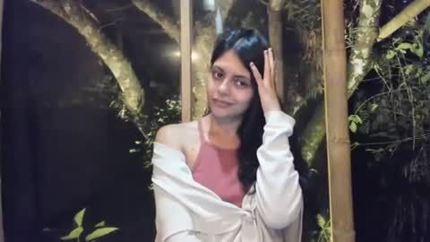 bellezacosmica online show from December 28, 4:51 am