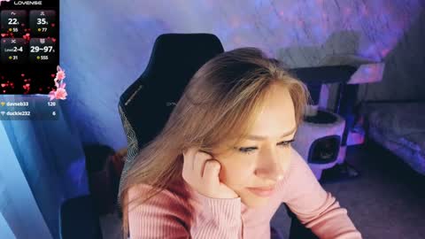 Your Annabelle Wolf  online show from December 2, 7:10 am