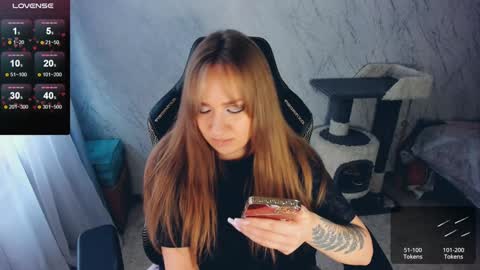 Your Annabelle Wolf  online show from January 15, 11:32 am