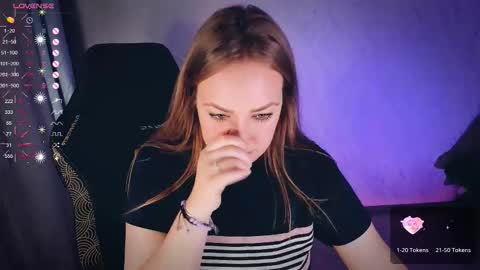 Your Annabelle Wolf  online show from October 7, 7:29 pm