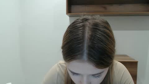 bellochka_ online show from December 18, 11:48 am