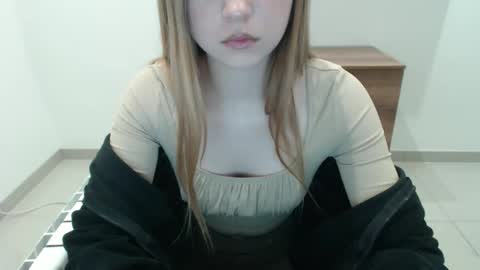 bellochka_ online show from January 5, 5:27 pm