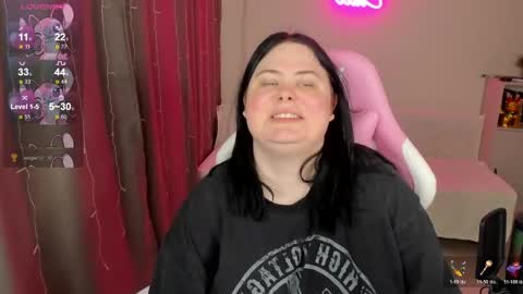 LinaBoo online show from April 14, 6:13 am