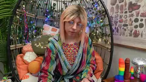 Willow online show from September 17, 2:26 pm