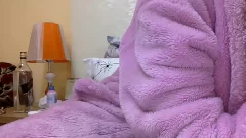 tixxie  online show from January 8, 5:15 pm