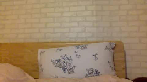 tixxie  online show from February 10, 12:52 am