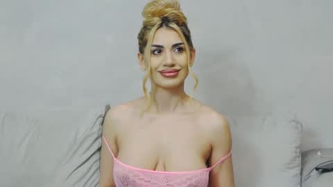 bethierusse online show from January 12, 9:51 pm